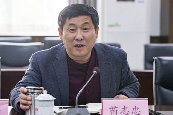 闫建章[西安市粮食局灞桥分局任党委委员,副局长]是